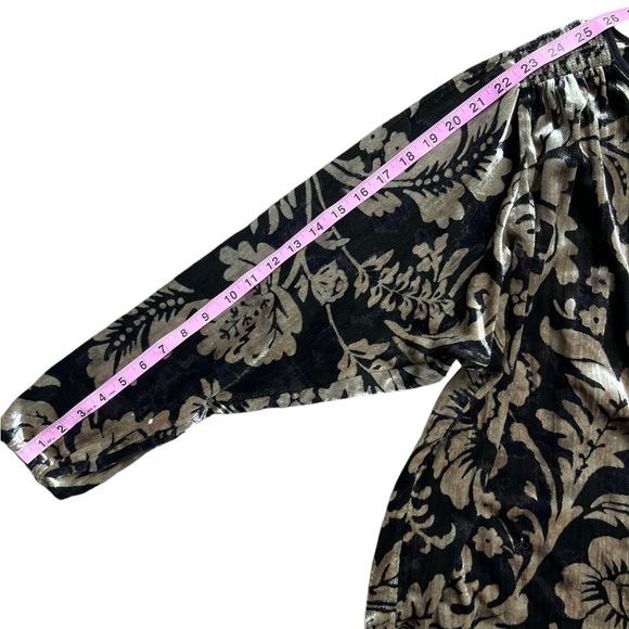 Anthropologie Faustine Velvet Peasant Blouse size x-small. - Picture 9 of 11